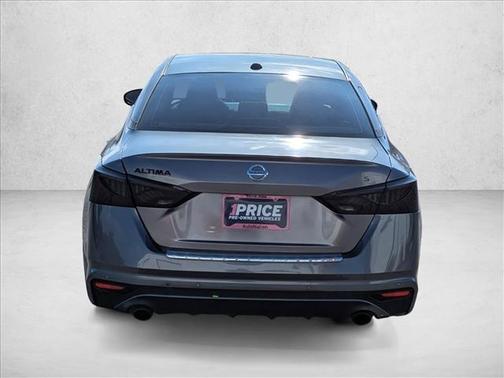 2022 Nissan Altima SR FWD