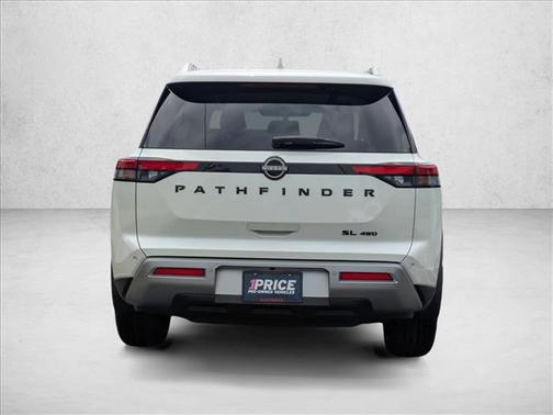 2023 Nissan Pathfinder SL 4WD
