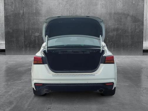 2023 Nissan Altima SR Intelligent AWD