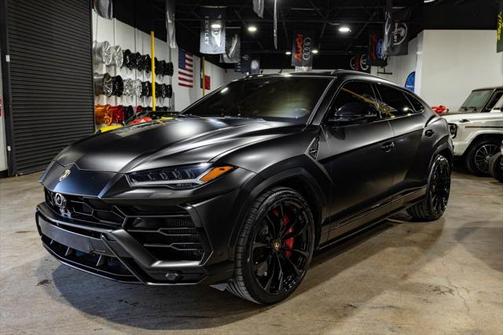 2019 Lamborghini Urus Base