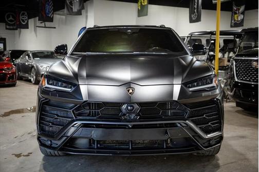2019 Lamborghini Urus Base