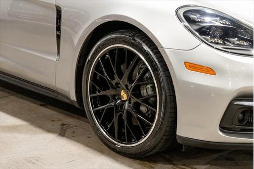 2018 Porsche Panamera 4S