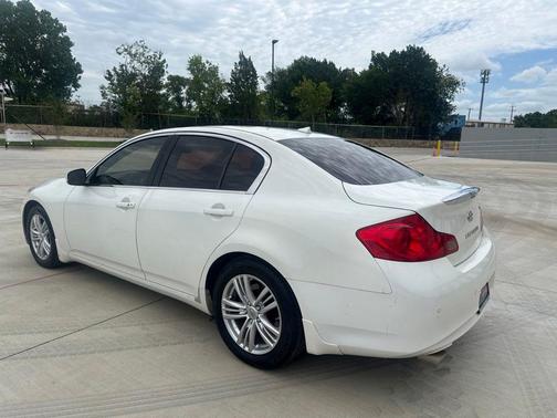 Moonlight White 2013 INFINITI G37 Journey
