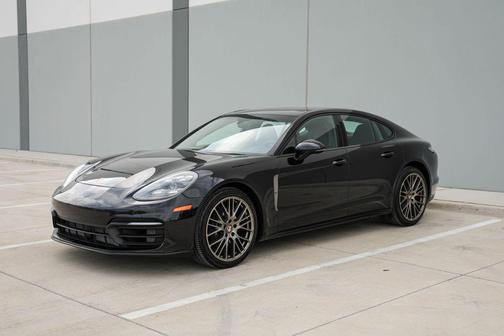 Black 2022 Porsche Panamera Platinum Edition