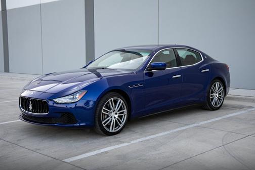 Blue Emozione Mica 2014 Maserati Ghibli Base