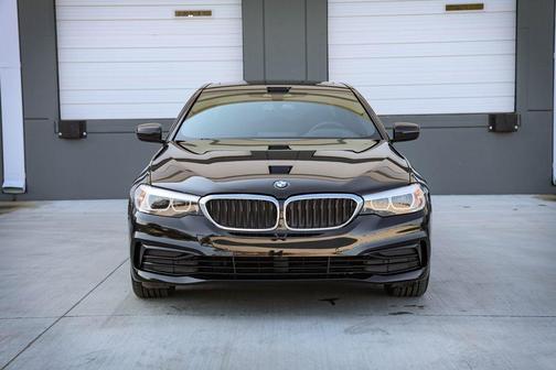 2019 BMW 530 i