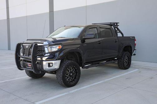 Midnight Black Metallic 2018 Toyota Tundra SR5