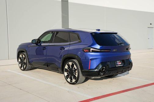 Marina Bay Blue Metallic 2023 BMW XM Base