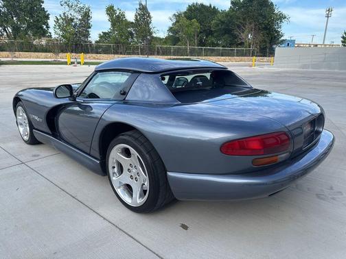 Viper Steel Gray Pearlcoat/Black Soft Top 2000 Dodge Viper RT/10