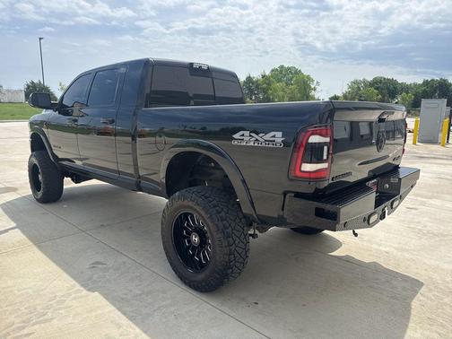 Diamond Black Crystal Pearlcoat 2020 RAM 2500 Laramie Mega Cab 4x4 6'4' Box