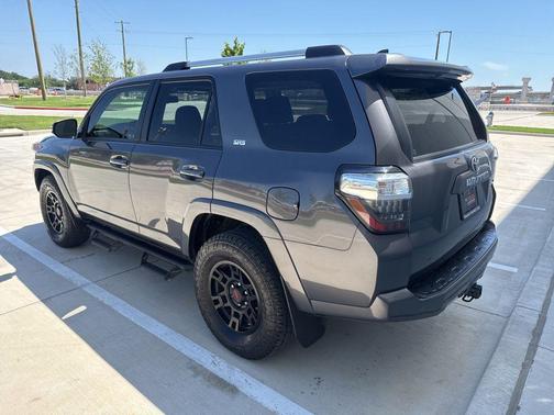 Magnetic Gray Metallic 2019 Toyota 4Runner SR5 Premium