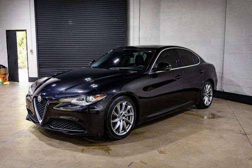 2017 Alfa Romeo Giulia Base