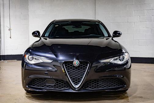 2017 Alfa Romeo Giulia Base