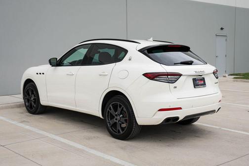 2021 Maserati Levante Base