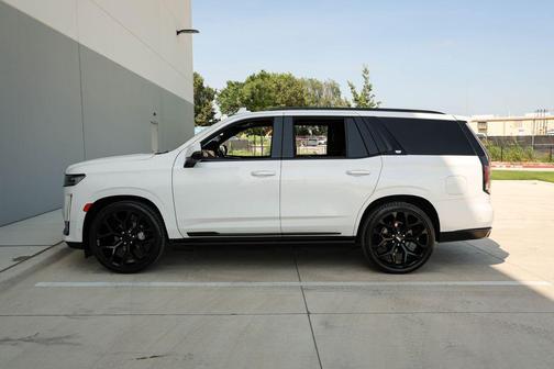 Crystal White Tricoat 2021 Cadillac Escalade Sport