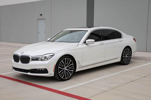 White Metallic 2018 BMW 740 740i