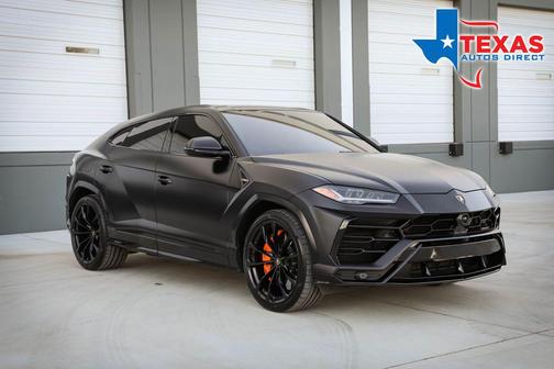 2022 Lamborghini Urus Graphite Capsule