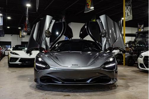 2019 McLaren 720S Base