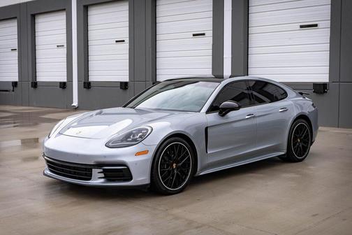 2020 Porsche Panamera 4
