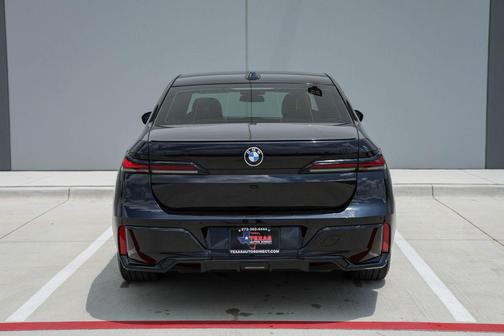 Black Sapphire Metallic 2024 BMW 740 740i