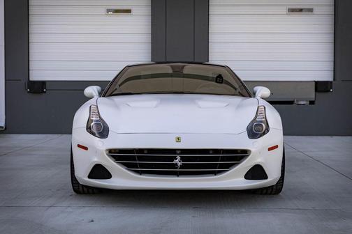 2016 Ferrari California T
