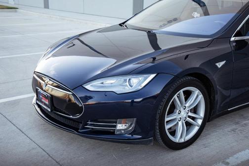 Blue Metallic 2013 Tesla Model S Performance
