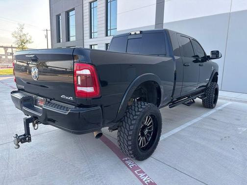 Diamond Black Crystal Pearlcoat 2021 RAM 2500 Laramie Mega Cab 4x4 6'4' Box