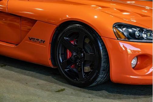 2006 Dodge Viper SRT10