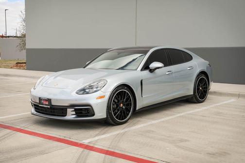 2018 Porsche Panamera 4S