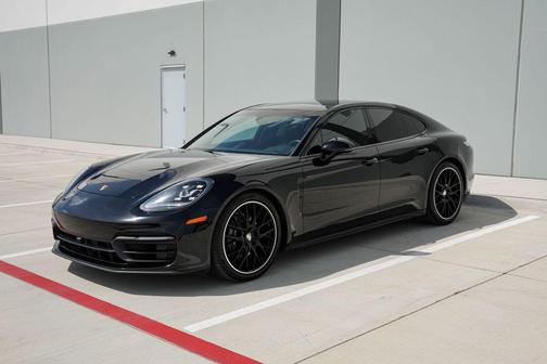Jet Black Metallic 2021 Porsche Panamera Base