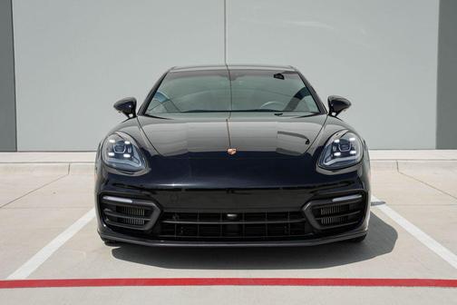 Jet Black Metallic 2021 Porsche Panamera Base