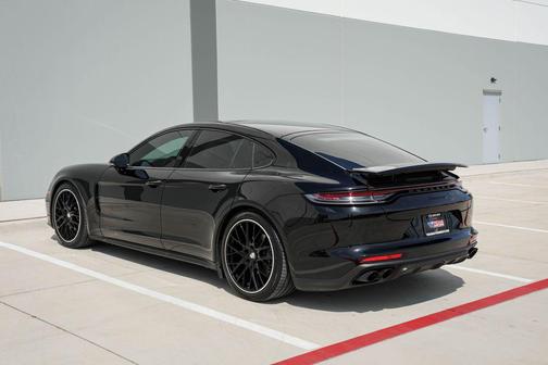 Jet Black Metallic 2021 Porsche Panamera Base