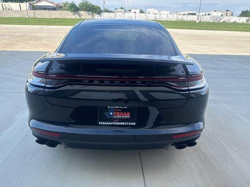 Jet Black Metallic 2021 Porsche Panamera Base