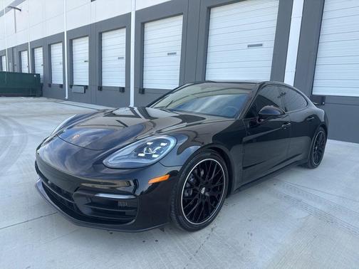 Jet Black Metallic 2021 Porsche Panamera Base