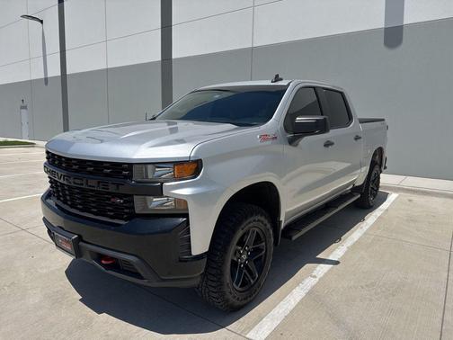 Silver Ice Metallic 2021 Chevrolet Silverado 1500 Custom Trail Boss