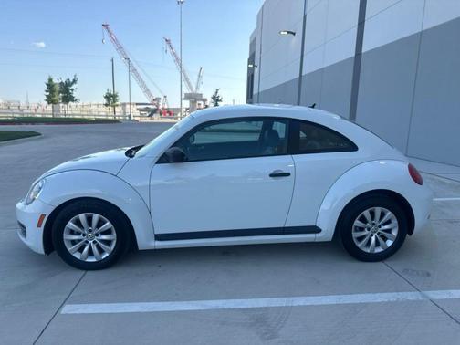 Pure White 2015 Volkswagen Beetle 1.8T