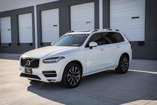 2019 Volvo XC90 T5 Momentum