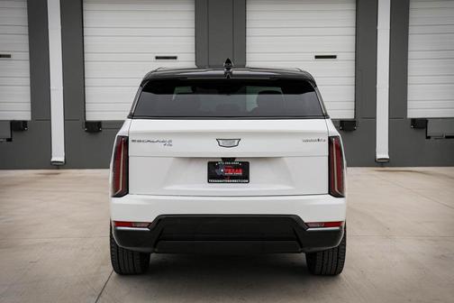 2025 Cadillac Escalade IQ Sport 2