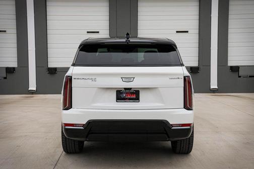 2025 Cadillac Escalade IQ Sport 2