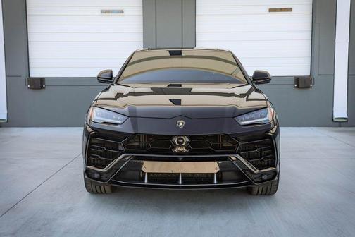 2019 Lamborghini Urus Base