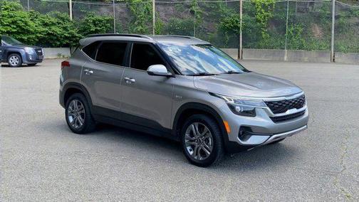 2023 Kia Seltos S