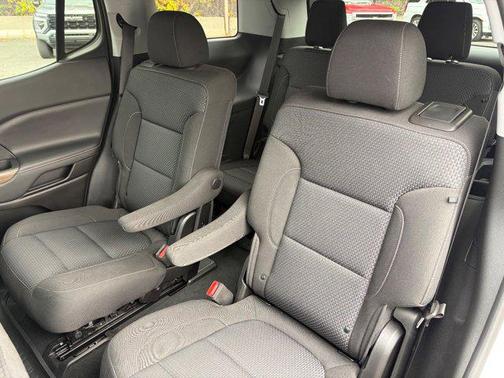 2022 GMC Acadia AWD SLE