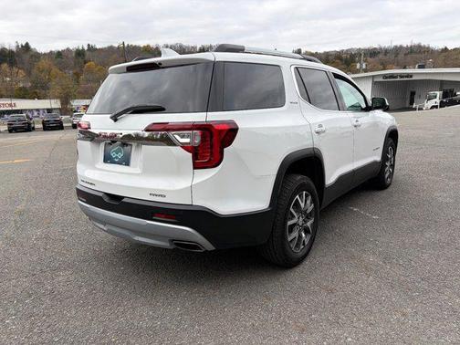 2022 GMC Acadia AWD SLE