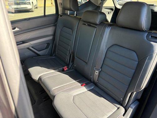 2023 Volkswagen Atlas 3.6L SEL Premium