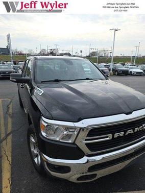 Diamond Black Crystal Pearlcoat 2021 RAM 1500 Big Horn/Lone Star