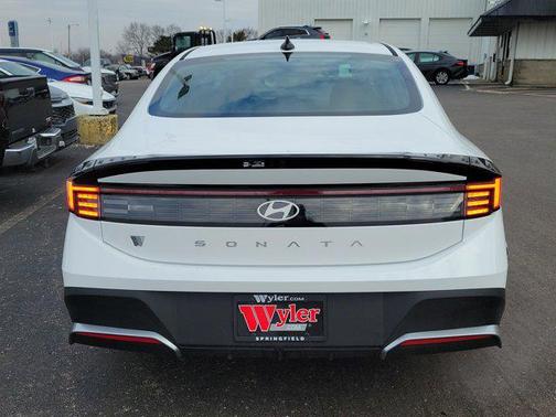 2026 Hyundai SONATA SE