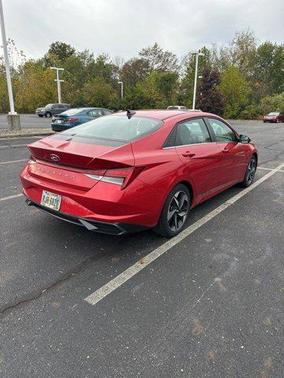2021 Hyundai ELANTRA SEL