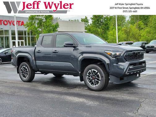 01l7 2026 Toyota Tacoma Hybrid TRD Sport