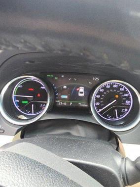 2020 Toyota Camry Hybrid XLE