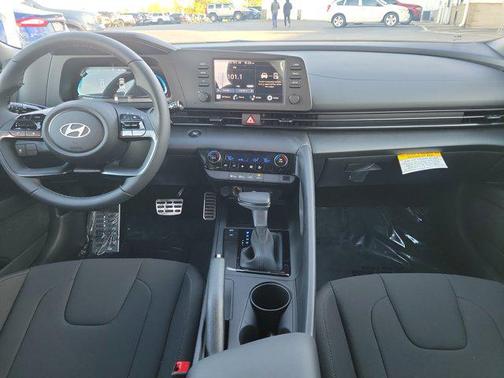 2025 Hyundai ELANTRA Sport